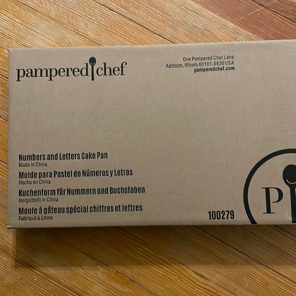 Pampered chef numbers and letters cake pan